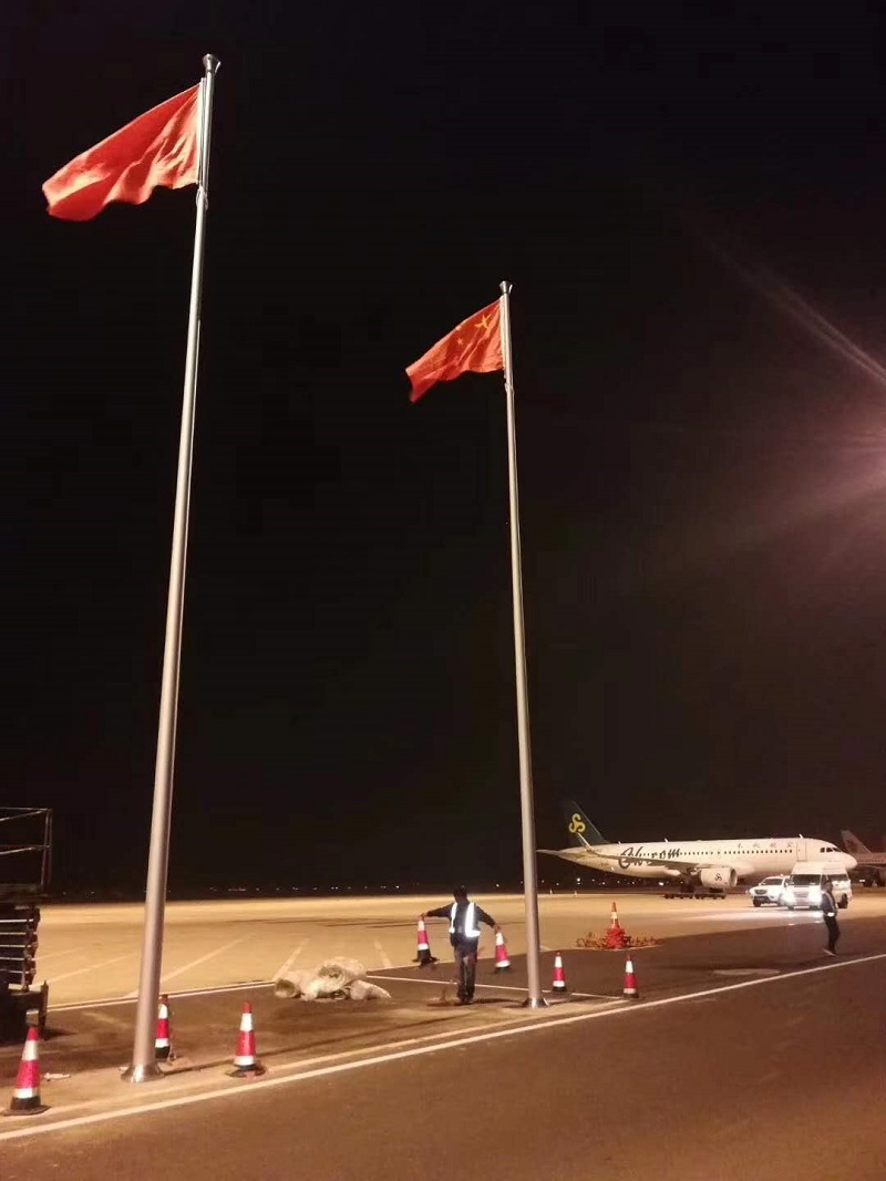 上海浦東機場旗桿